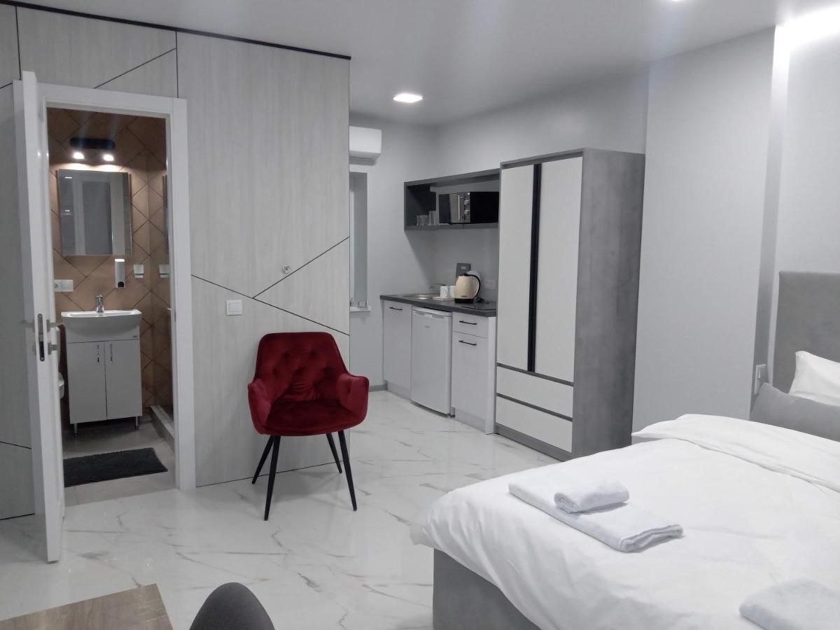 Pure Apartments Vip 4 Lviv Exterior foto